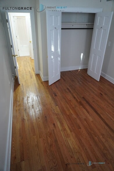 Building Photo - 1700-1710 W Albion