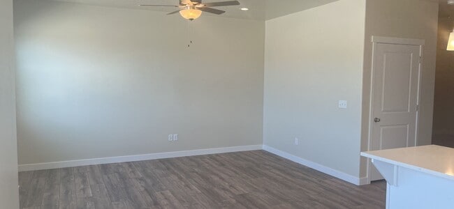 Building Photo - Brand New Townhome on Hilltop Haven