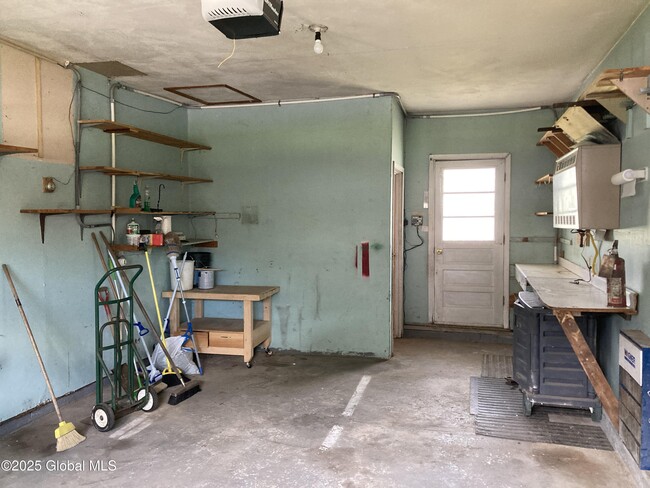 Building Photo - 11 Keyes St