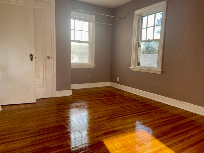 Building Photo - 515 E William St