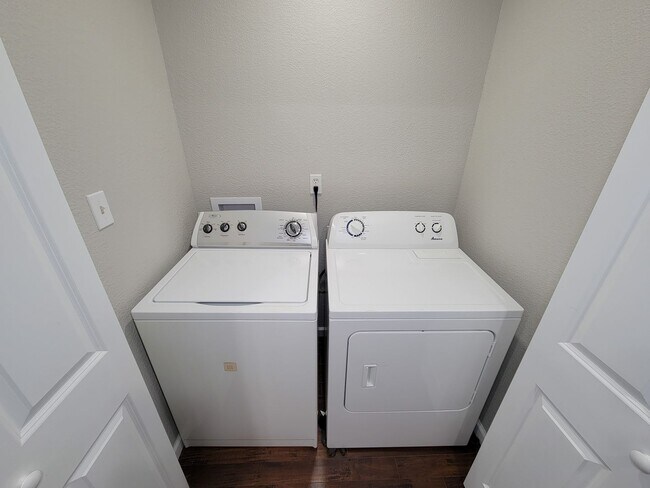 Building Photo - Escape to your updated 3-bed, 2-bath oasis in Goodrich, TX, featuring modern finishes, an open la...