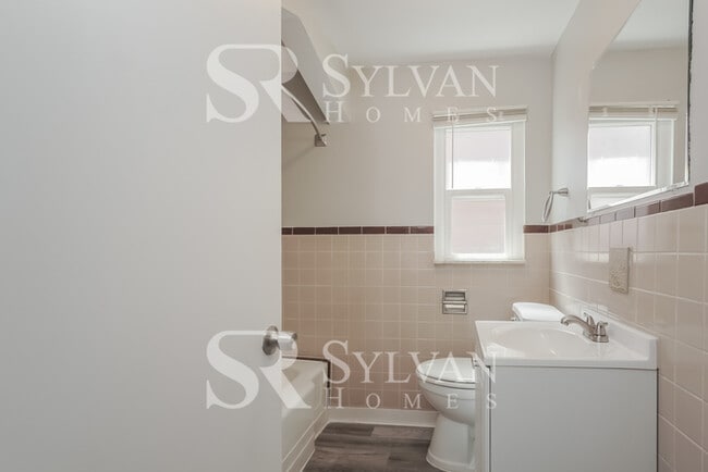 Building Photo - Carve Out a Great Life Here!