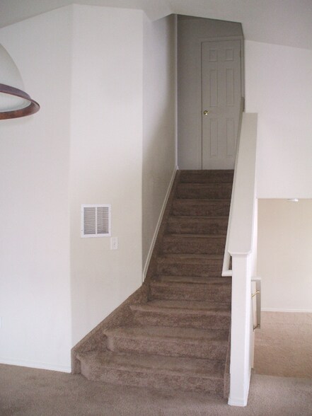 Building Photo - 2407 Inspiration