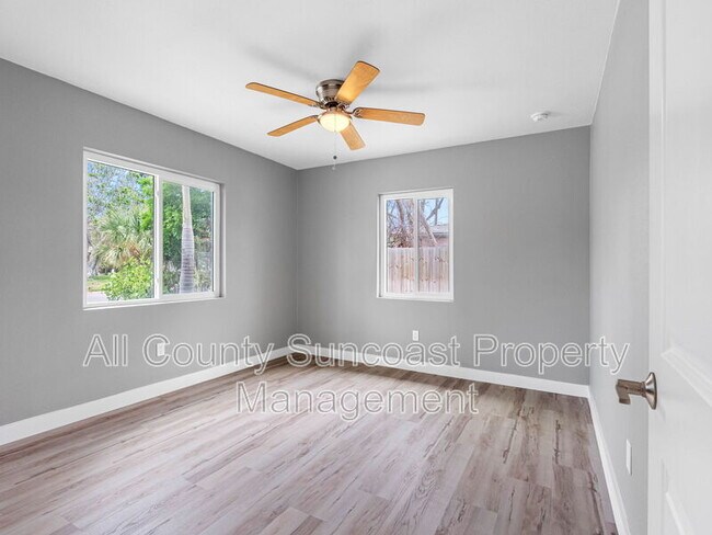 Building Photo - 540 80th Ave