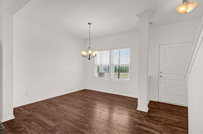 Building Photo - 112 Davenport Dr