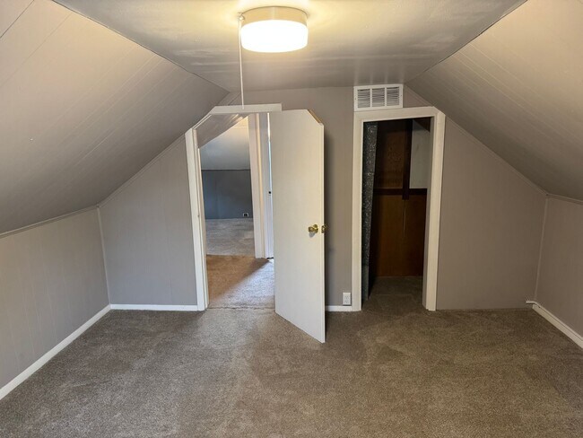 Building Photo - 18 Pentucket St