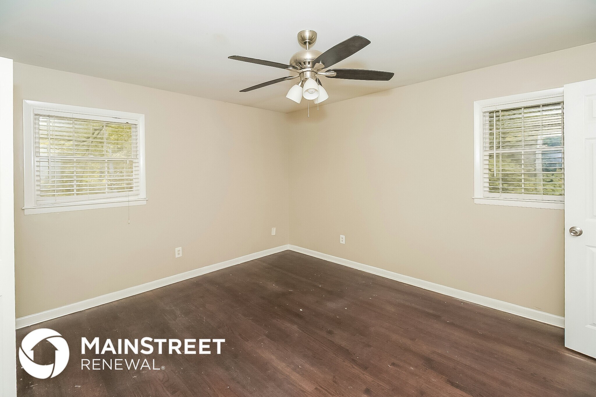 Building Photo - 266 Tonawanda Dr SE