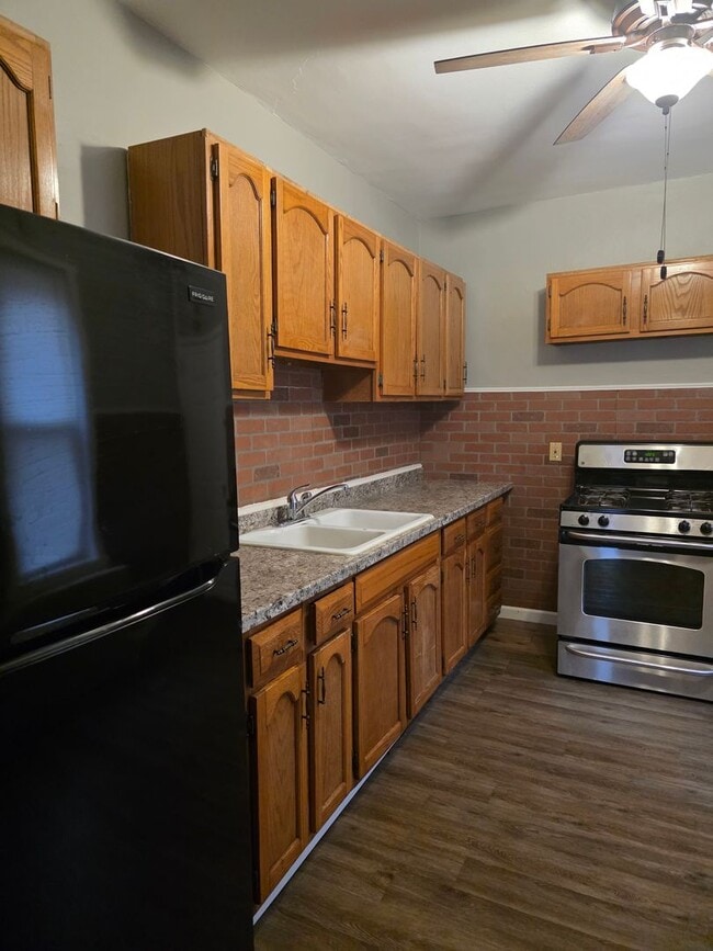 Building Photo - City of Wilmington Hedgeville Area