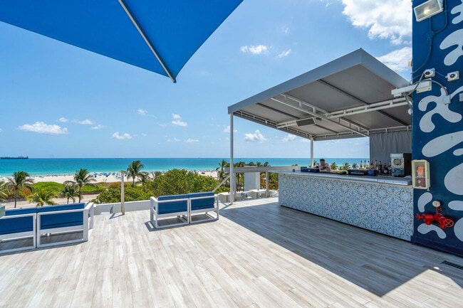 Building Photo - 1036 Ocean Dr