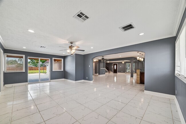 Building Photo - 4901 Burning Tree Dr