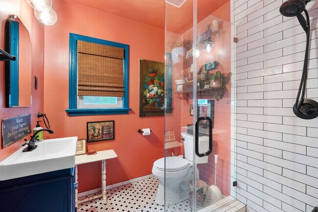 Building Photo - Historic Charm Meets Modern Living – Stunning 5 Bedroom Home on Iconic Myrtle Avenue