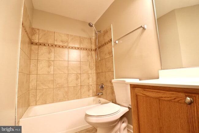 Building Photo - 25323 Damascus Park Terrace