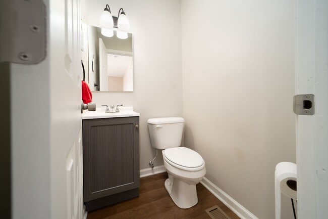 Building Photo - Beautiful 3 Bedroom Home outside of Centerville