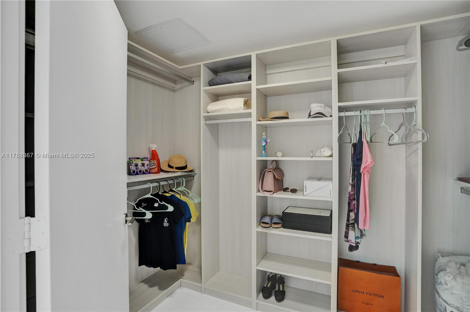 Building Photo - 330 Sunny Isles Blvd