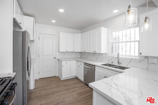 Building Photo - 5402 Monroe St