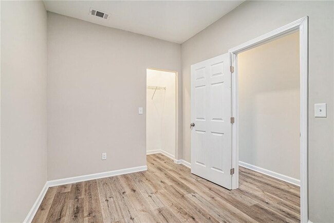 Building Photo - 345 Green Love Ln