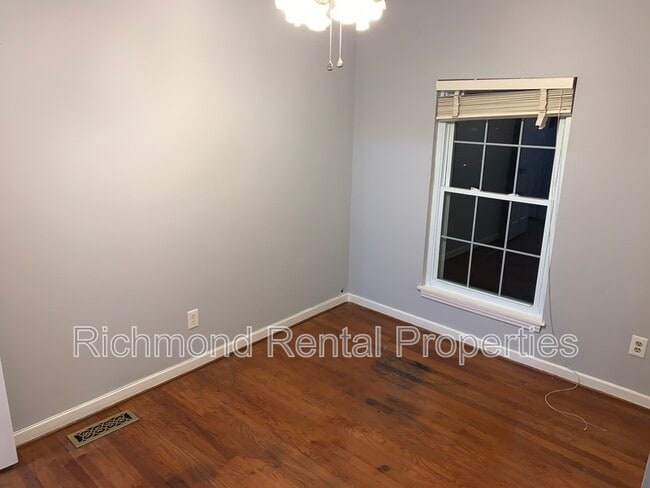 Building Photo - 4 Skipwith Green Cir