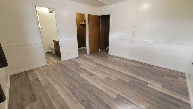 Building Photo - 912 Woodrow Way
