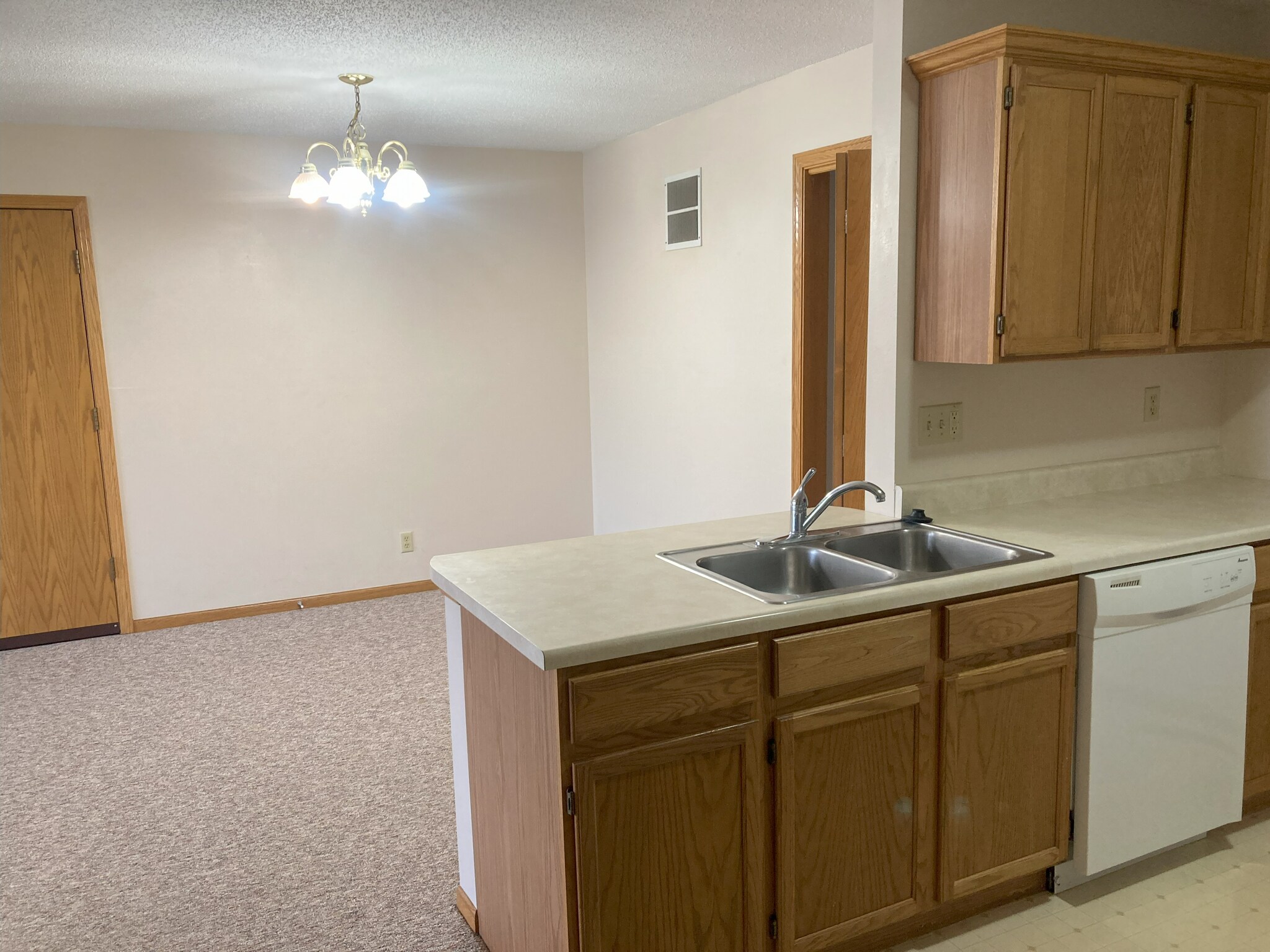 Building Photo - 1603 Breca Ridge Dr