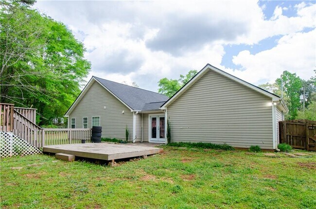 Building Photo - 238 Knob Hill Dr