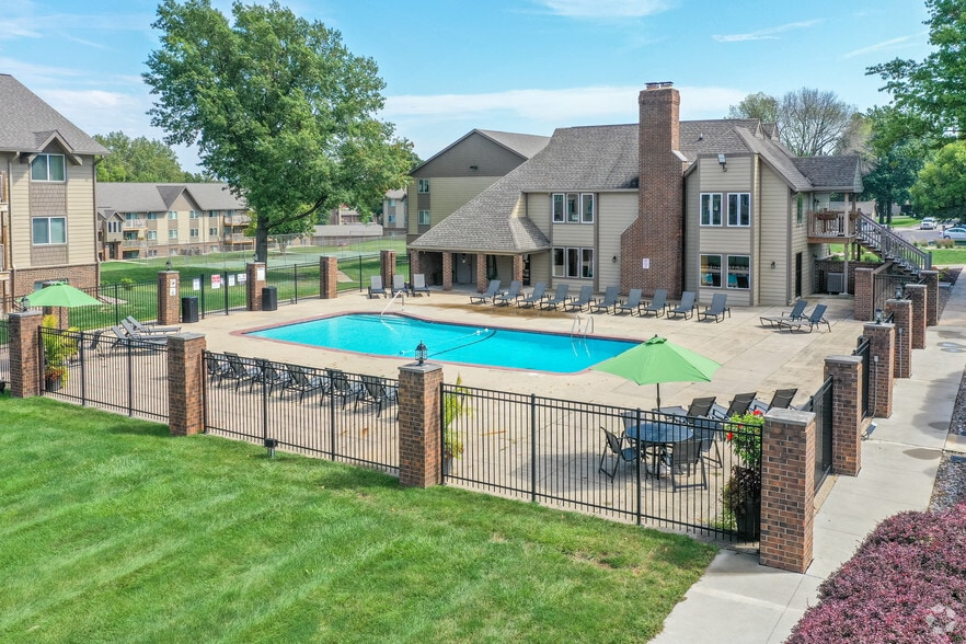 Pool - Olde English Village