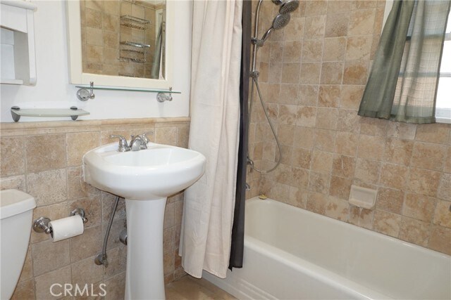 Building Photo - 4828 Norwich Ave