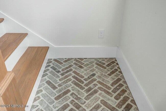 Building Photo - 564 A1A N