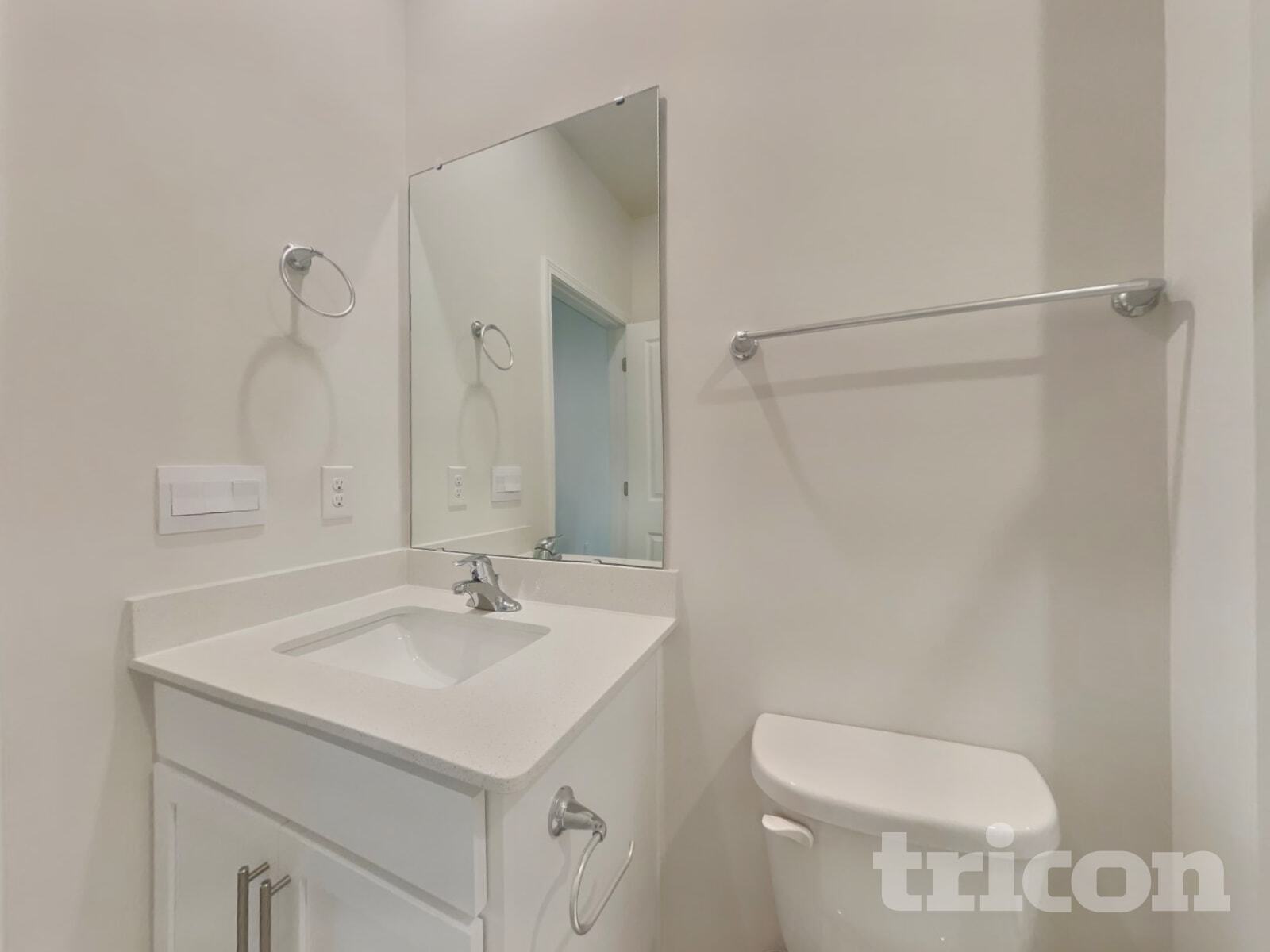 Building Photo - 160 Global Ave