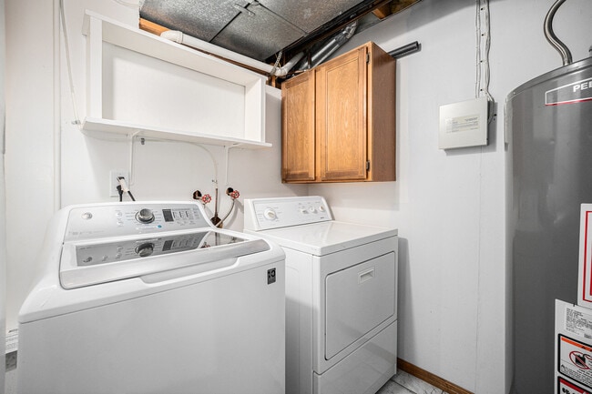 Building Photo - 7407 E Long Cir