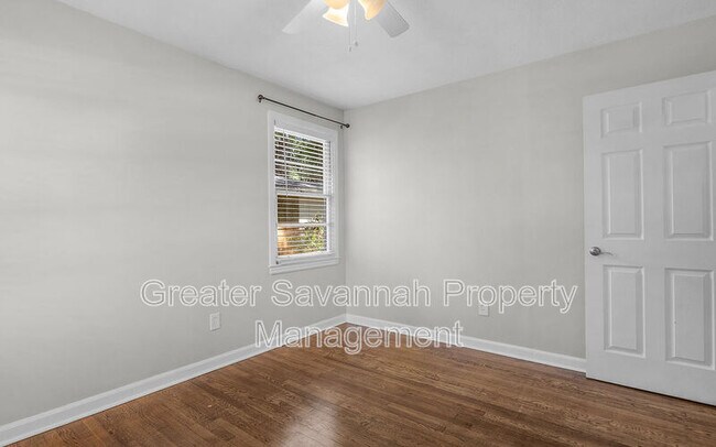 Building Photo - 2114 E 62nd St