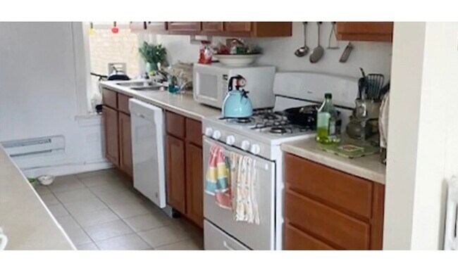 Building Photo - 918 Green Bay Rd