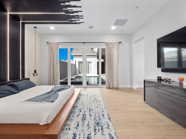 Building Photo - 239 Hampton Loop