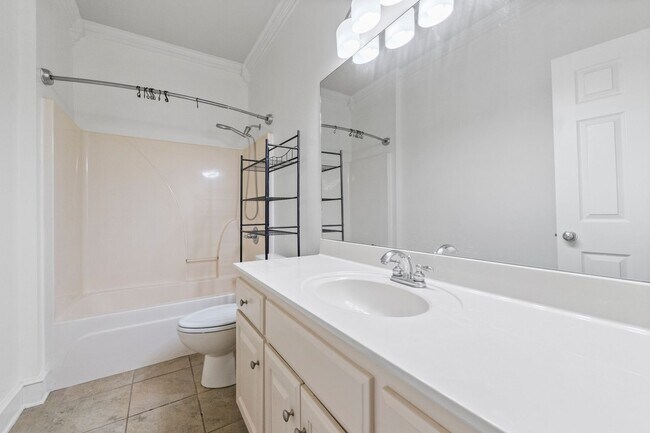 Building Photo - 108 Bouriese Cir