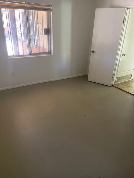 Building Photo - 3027 N Geronimo Ave