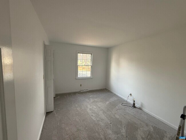 Building Photo - 1664 Redington Ln