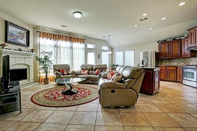 Building Photo - 13312 Highland Lake Ln