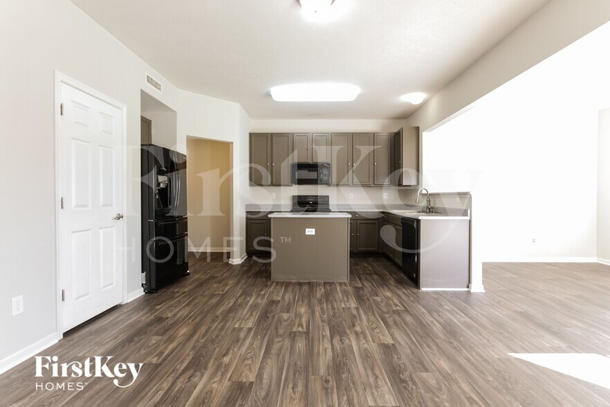 Building Photo - 8349 Burket Way