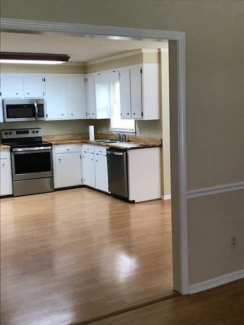 Building Photo - 698 Florida Dr