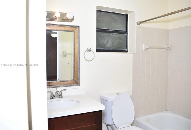 Building Photo - 4459 Carambola Cir S