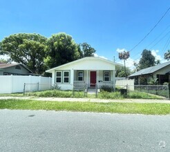 Building Photo - Newly Remodeled Southern Cottage