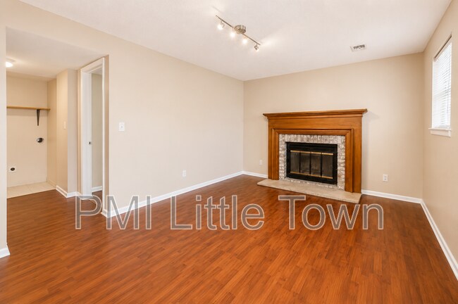 Building Photo - 3145 S Gibraltar St
