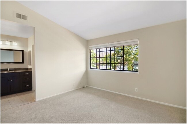 Building Photo - SPECTACULAR WOODBRIDGE HOME!!!