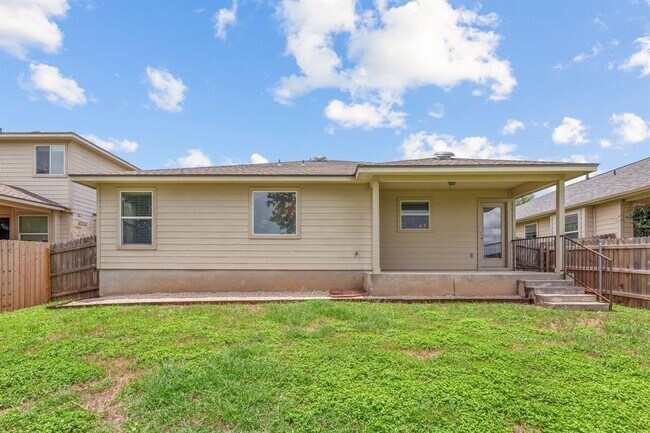Building Photo - 410 Brazoria Trail