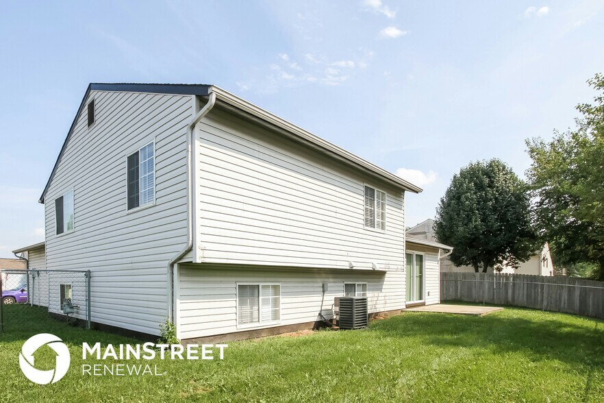 Building Photo - 644 Woods Crossing Ln