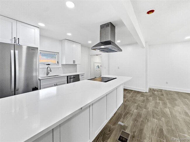 Building Photo - 2090 Moran Ave