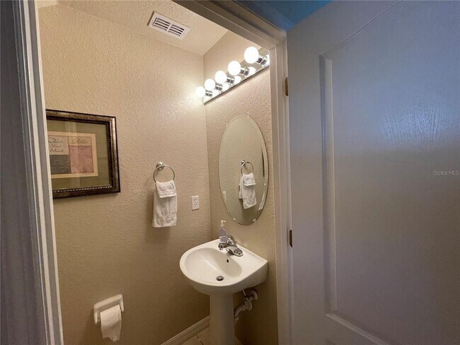 Building Photo - 2432 Caravelle Cir