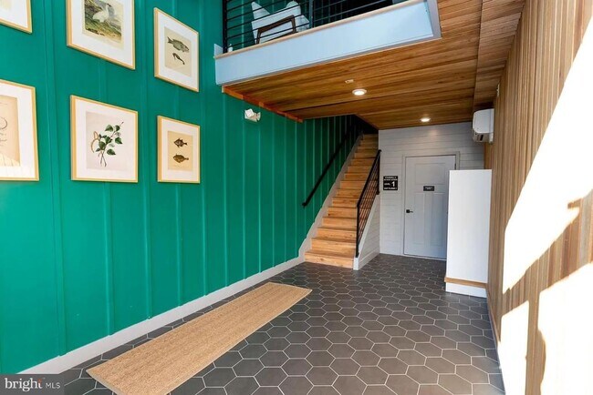 Building Photo - 1742 Fleet St