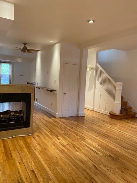 Living Room - 214 Rhode Island Ave NW