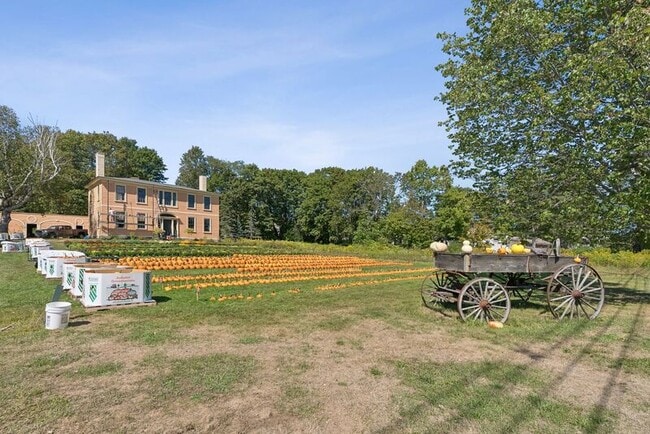 Building Photo - 3 Hoxton Ln