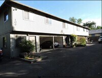 Building Photo - 106 S Rose St